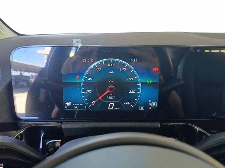 12 - Mercedes-Benz GLA 180 d Sport Plus auto