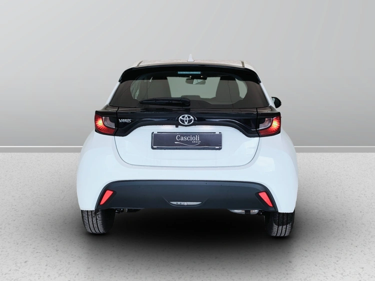 4 - Toyota Yaris Yaris 1.0 Active