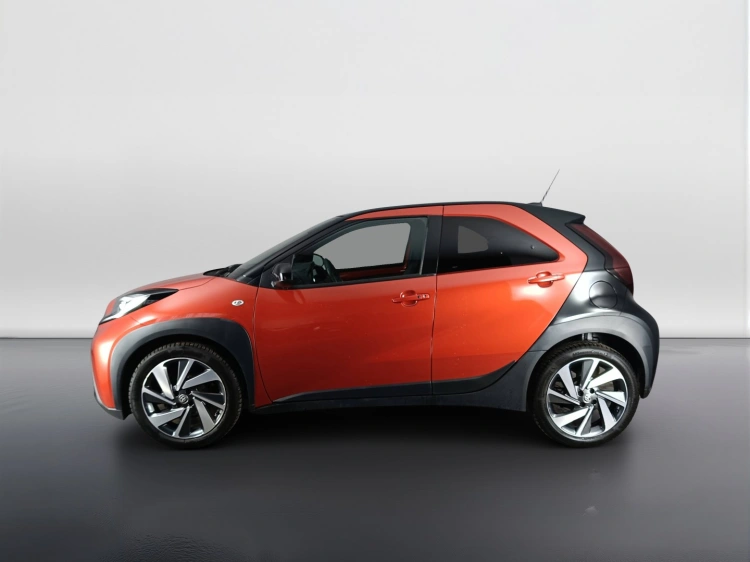 6 - Toyota Aygo X Aygo X 1.0 Lounge 72cv