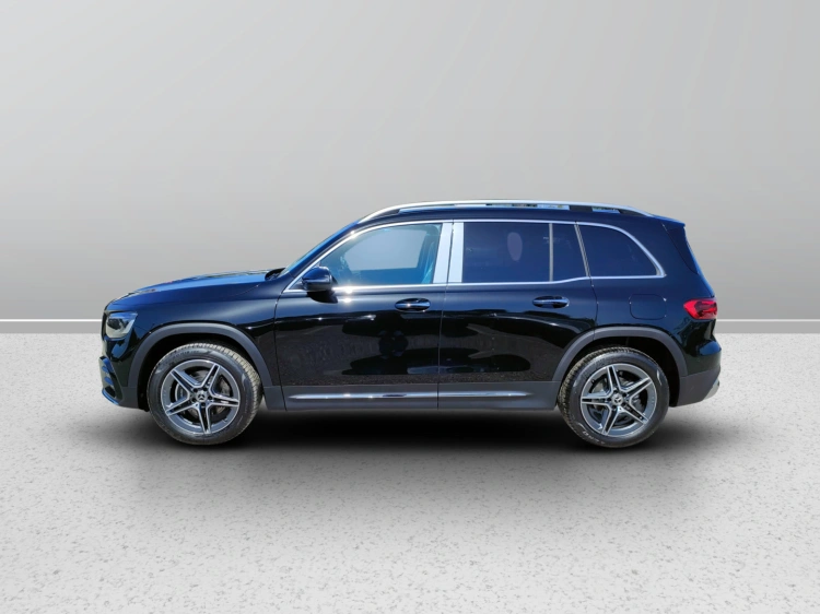 3 - Mercedes-Benz GLB 200 d Automatic 4MATIC