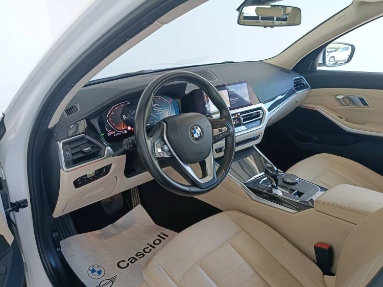 7 - BMW Serie 3 320d Touring Luxury auto