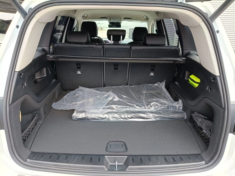 13 - Mercedes-Benz GLB 200 d Automatic 4MATIC