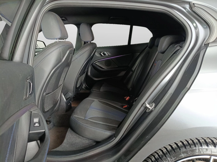 9 - BMW Serie 1 118d Msport auto