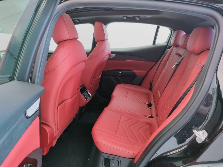 15 - Maserati Grecale Grecale 2.0 mhev Modena 330cv auto