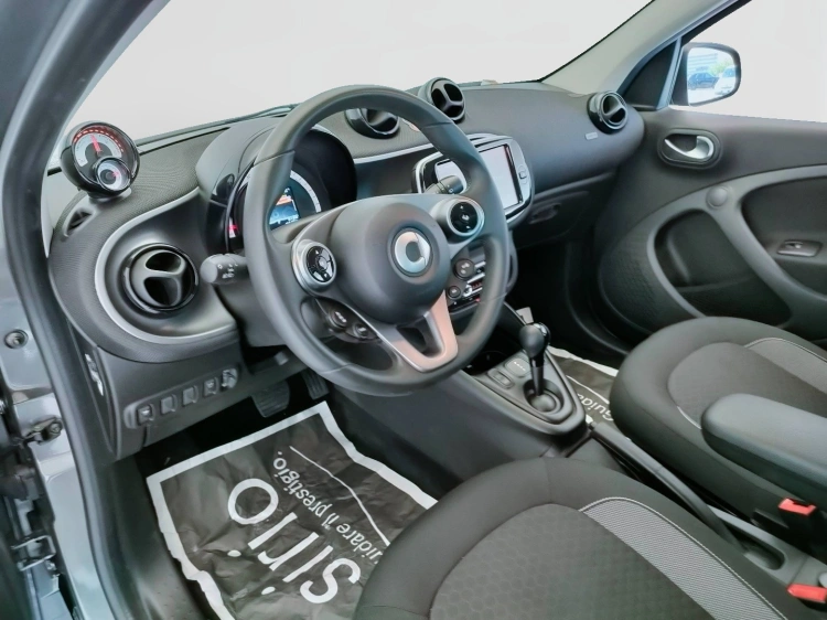 12 - smart forfour Forfour eq Passion 4,6kW
