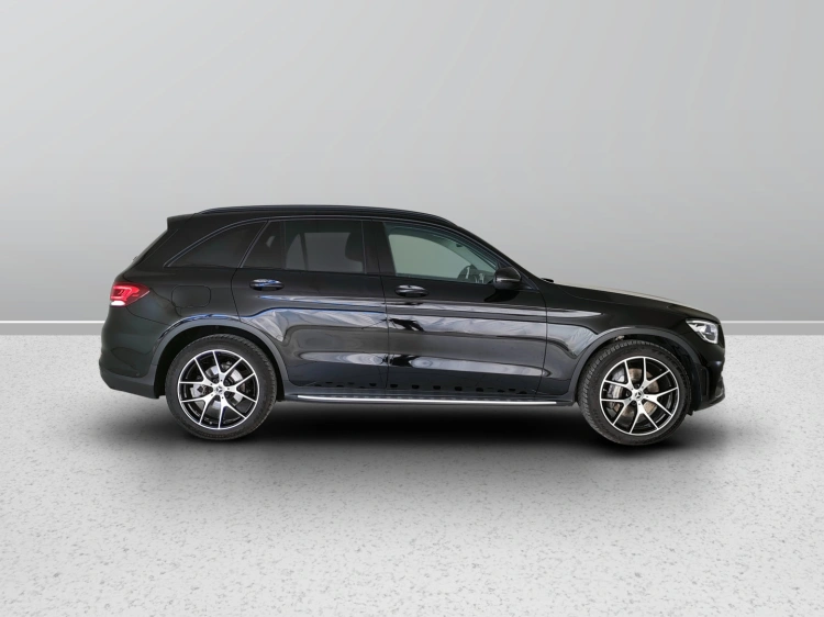 7 - Mercedes-Benz GLC 220 d Premium 4matic auto