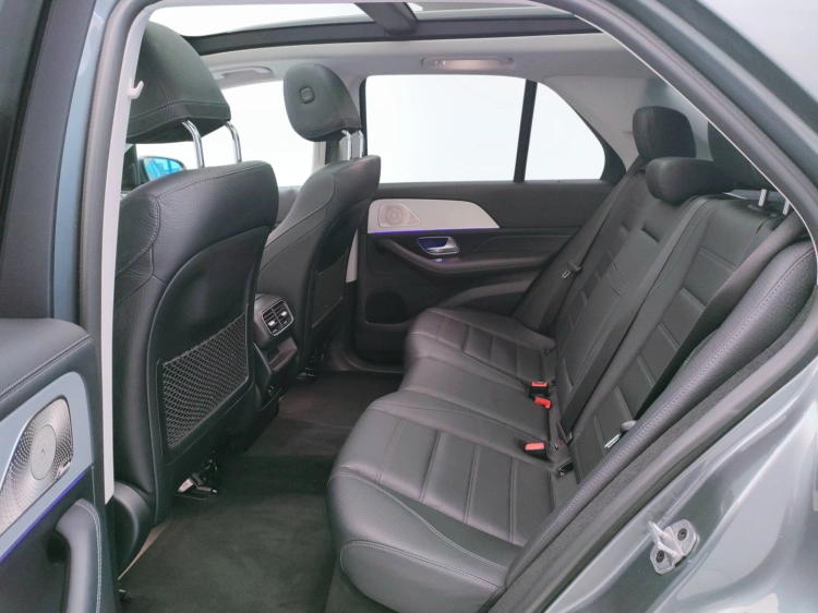 11 - Mercedes-Benz GLE 300 d Premium Plus 4matic auto