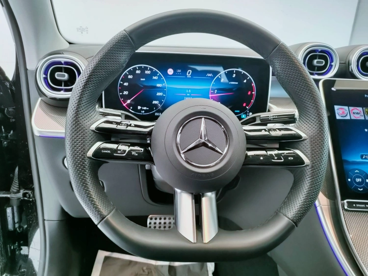 15 - Mercedes-Benz GLC 220 d AMG Line Premium 4matic auto