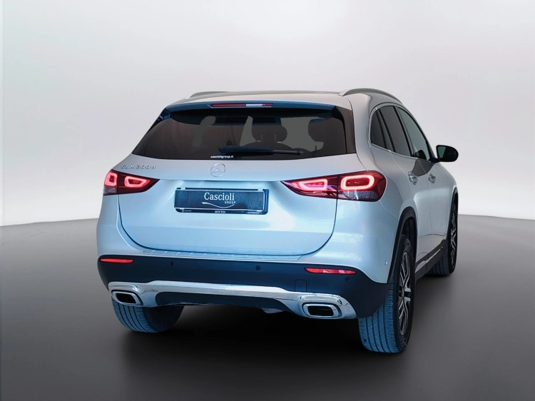4 - Mercedes-Benz GLA 200 d Sport Plus auto