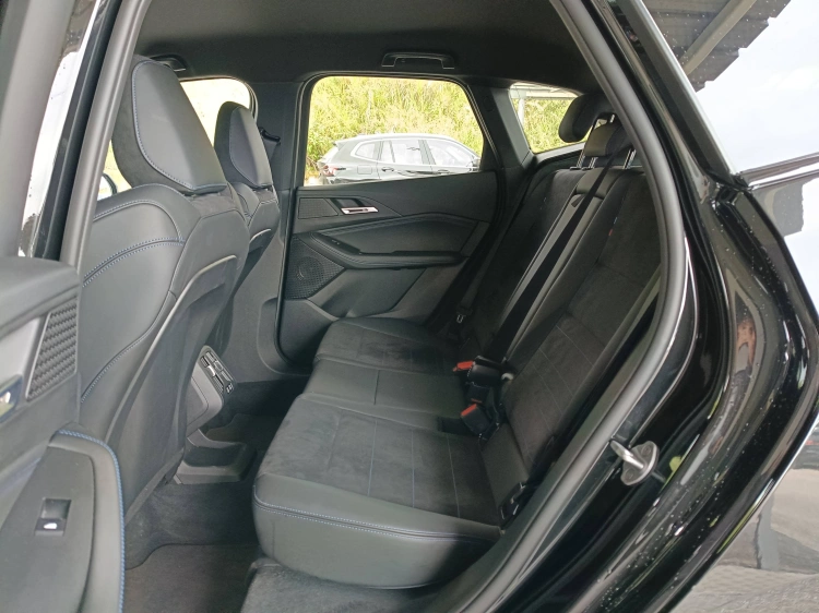 9 - BMW Serie 2 218d Active Tourer Msport auto