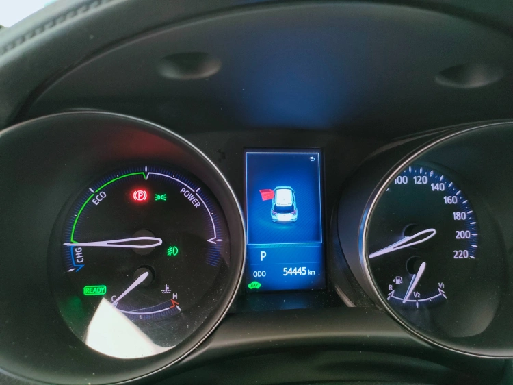 16 - Toyota C-HR C-HR 1.8h Business 2wd e-cvt