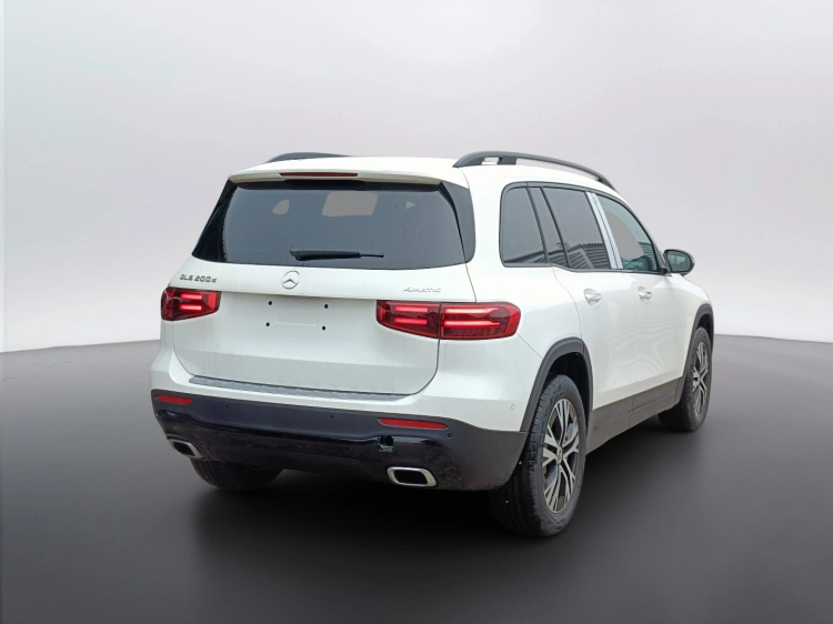 4 - Mercedes-Benz GLB 200 d Automatic 4MATIC