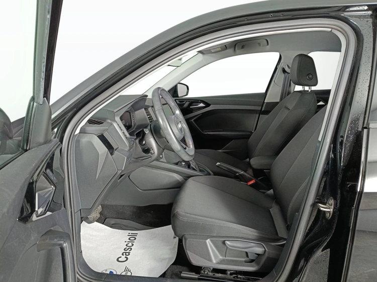 8 - Audi A1 A1 Citycarver 30 1.0 tfsi Identity Contrast 110cv s-tronic