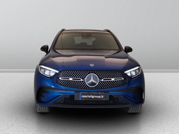 2 - Mercedes-Benz GLC 220 d AMG Line Advanced 4matic auto