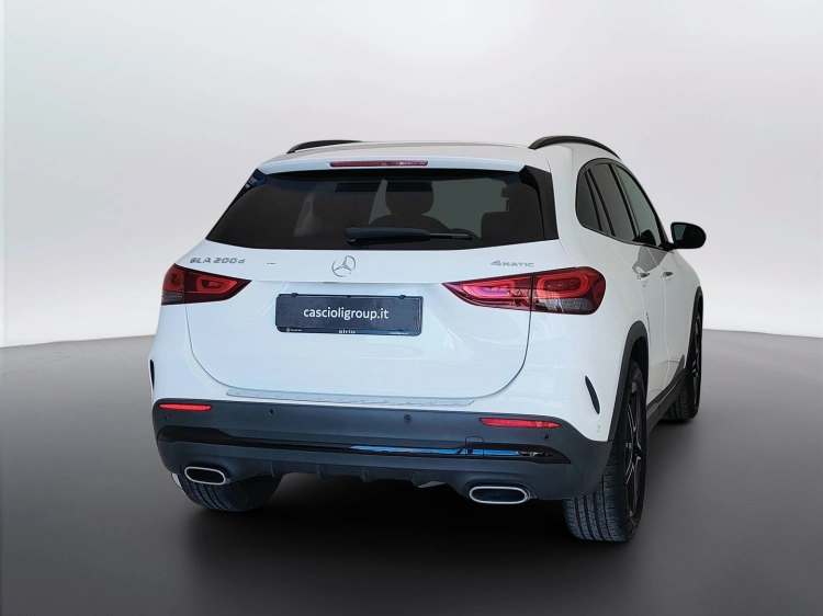 5 - Mercedes-Benz GLA 200 d Premium 4matic auto