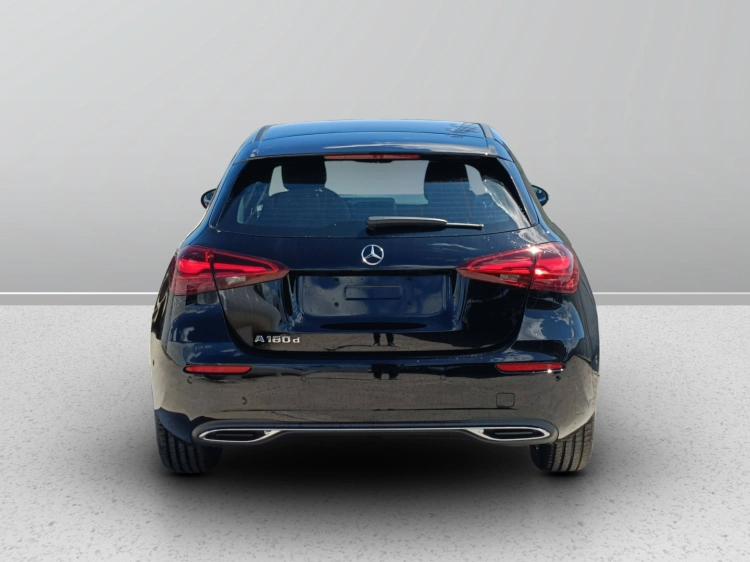 4 - Mercedes-Benz Classe A 180 d Automatic