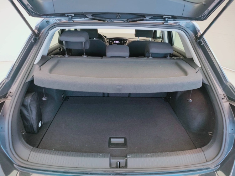11 - Volkswagen T T-Roc 1.0 tsi Style 115cv