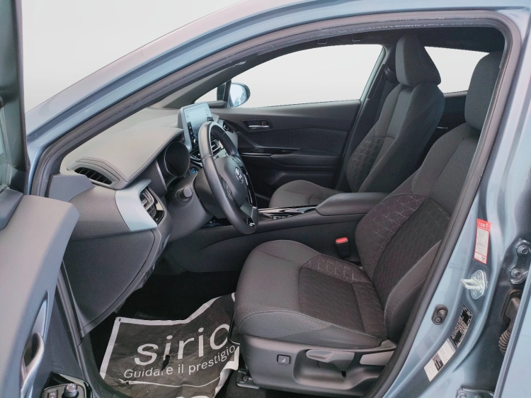 17 - Toyota C-HR C-HR 1.8h Trend e-cvt