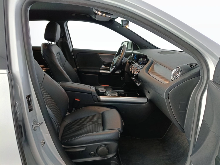 11 - Mercedes-Benz GLA Mercedes 250 e phev (eq-power) Sport Plus auto