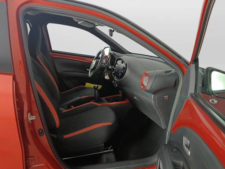 11 - Toyota Aygo X Aygo X 1.0 Trend 72cv