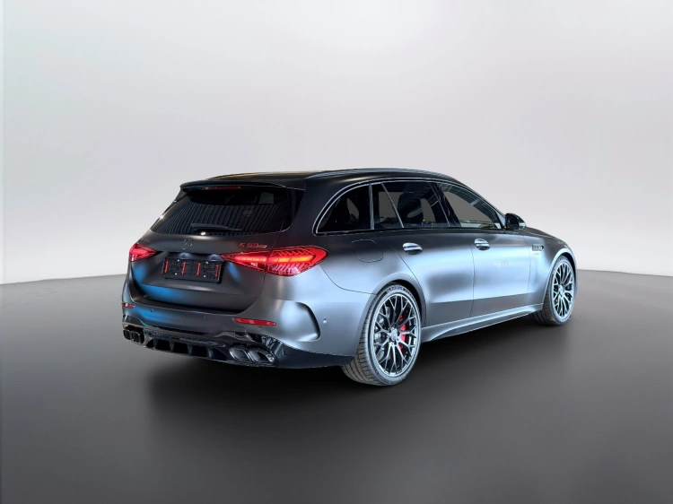9 - Mercedes AMG Classe C Mercedes-AMG C 63 S E Performance 4Matic+ Station Wagon