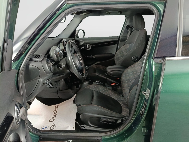8 - MINI Cooper Mini 1.5 Cooper D Hype Seven 5p