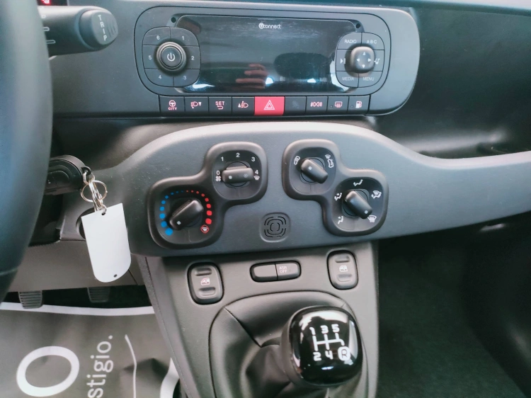 12 - Fiat Panda Panda 0.9 t.air t. natural power Easy 80cv my19