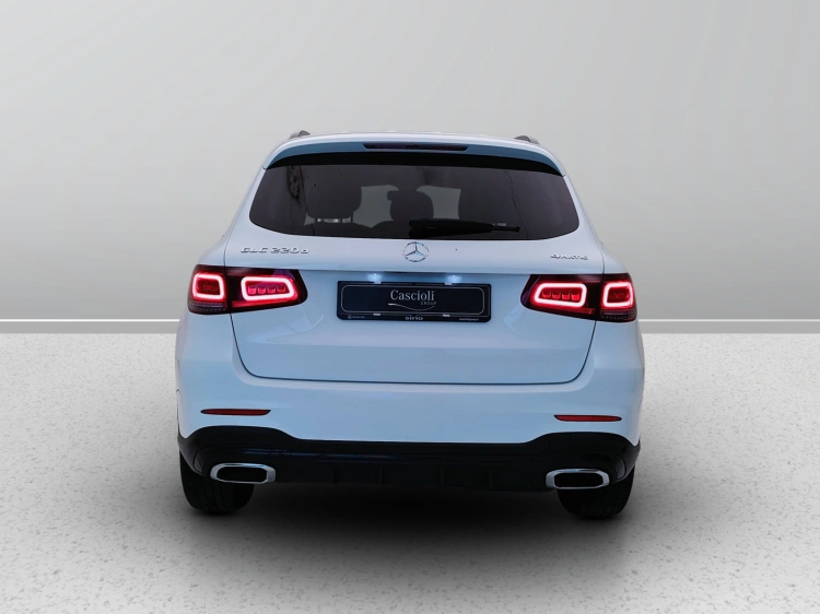 4 - Mercedes-Benz GLC 220 d Premium 4matic auto