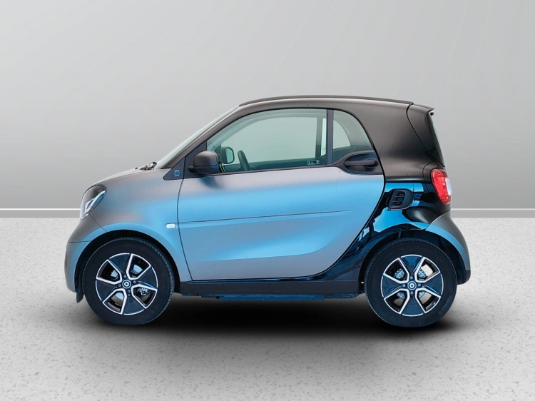 3 - smart fortwo Fortwo eq Passion 4,6kW