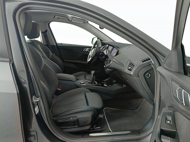 11 - BMW Serie 1 118i Advantage 136cv