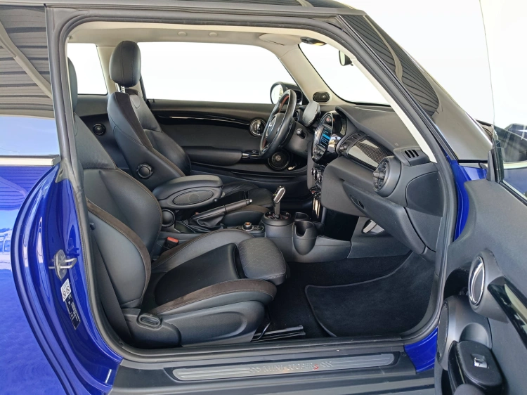 10 - MINI Cooper Mini 3p 2.0 Cooper S Business XL 178cv auto