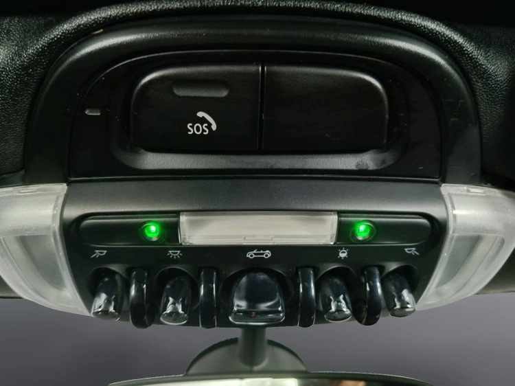 17 - MINI Cooper Mini Cabrio 1.5 Cooper D Hype auto