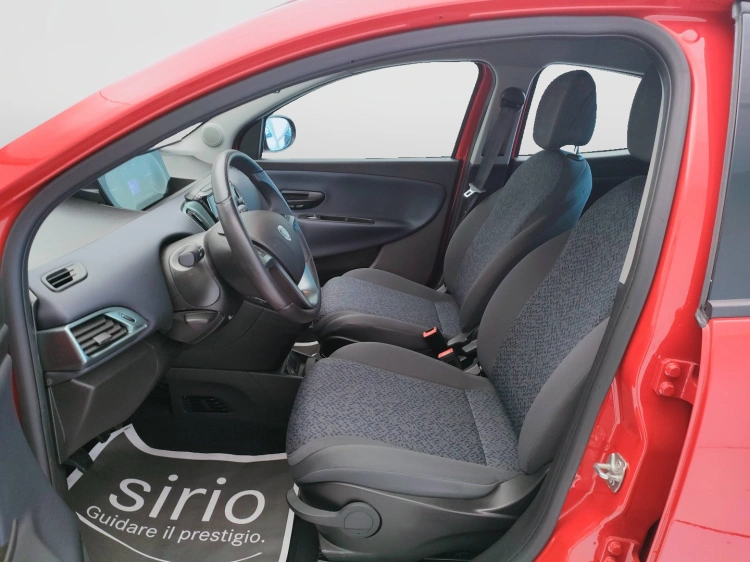 12 - Lancia Ypsilon III 2021 Ypsilon 1.0 firefly hybrid Gold s&s 70cv