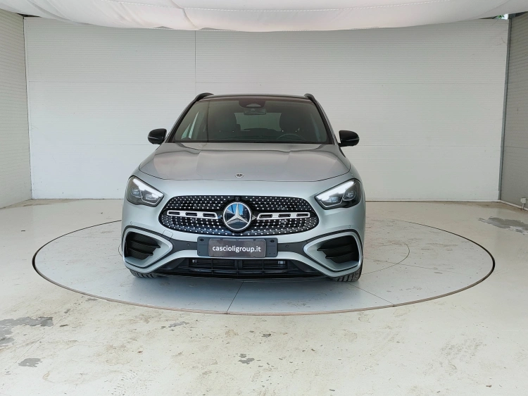 2 - Mercedes-Benz GLA 200 d AMG Line Advanced Plus Tech Edition auto