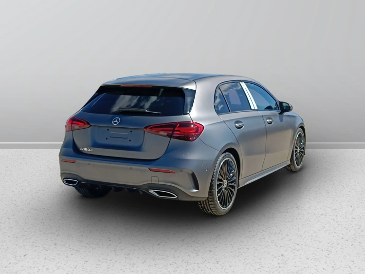 5 - Mercedes-Benz Classe A 180 d Automatic