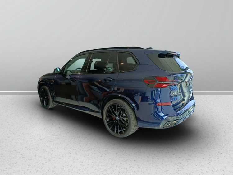 3 - BMW X5 BMW X5 xDrive50e