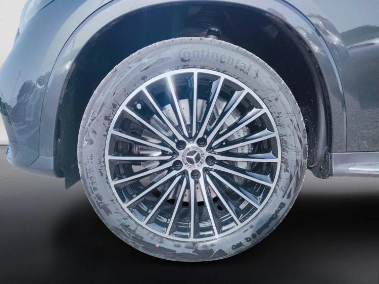 8 - Mercedes-Benz GLC 220 d 4MATIC