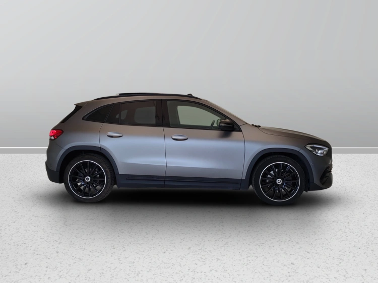 7 - Mercedes-Benz GLA 200 d Premium 4matic auto