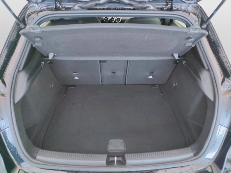 10 - Mercedes-Benz Classe A 180 d Business auto