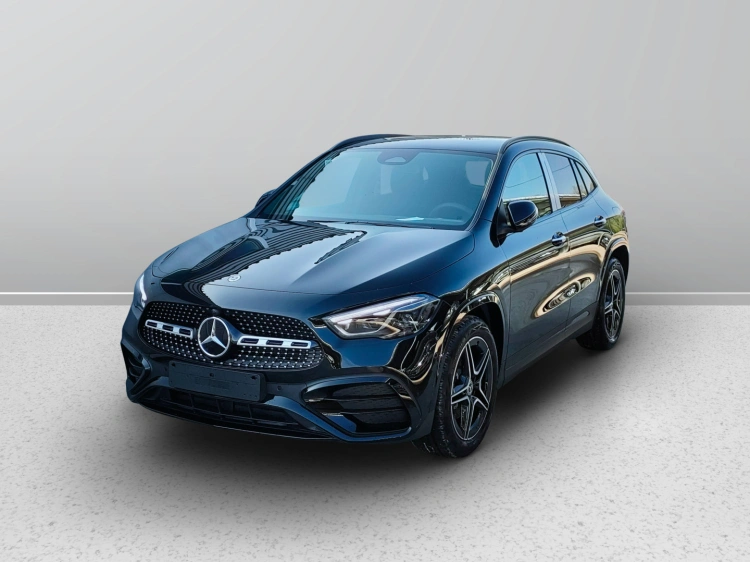 1 - Mercedes-Benz GLA 180  d Automatic