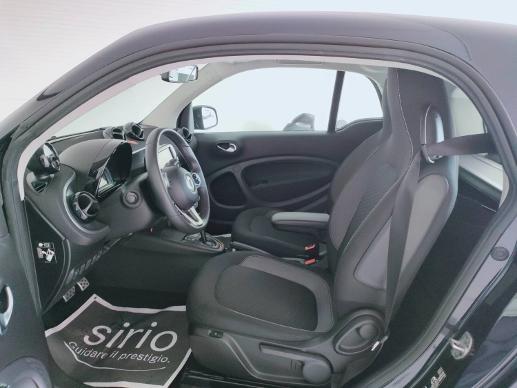 18 - smart fortwo Fortwo eq Pulse 22kW