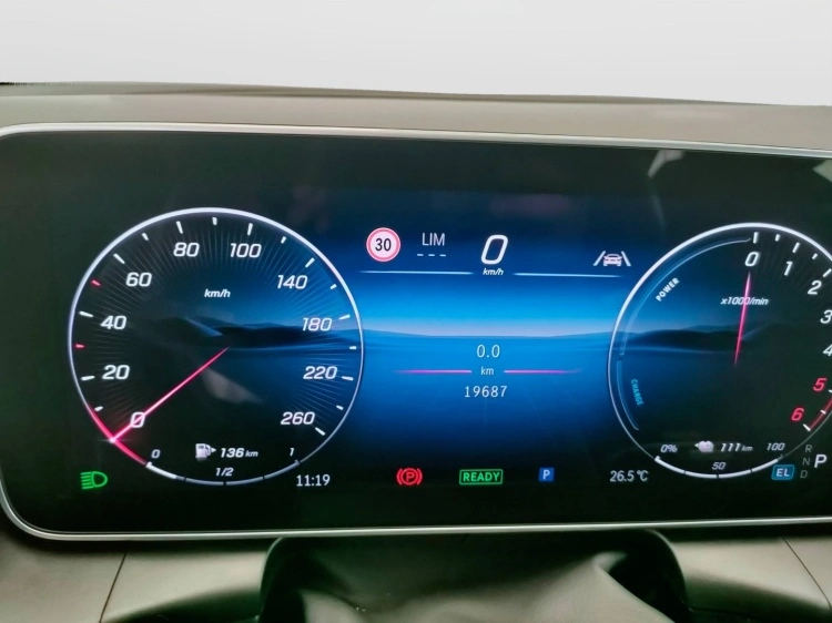 19 - Mercedes-Benz GLC 300 de 4MATIC
