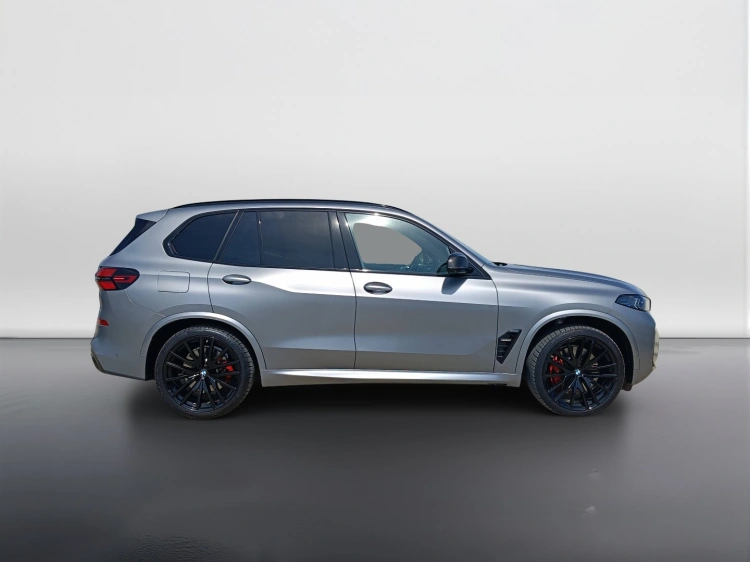 3 - BMW X5 M X5 M60i auto