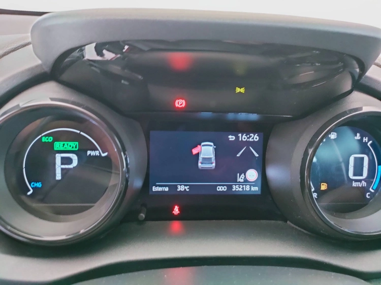 17 - Toyota Yaris Yaris 1.5h Style