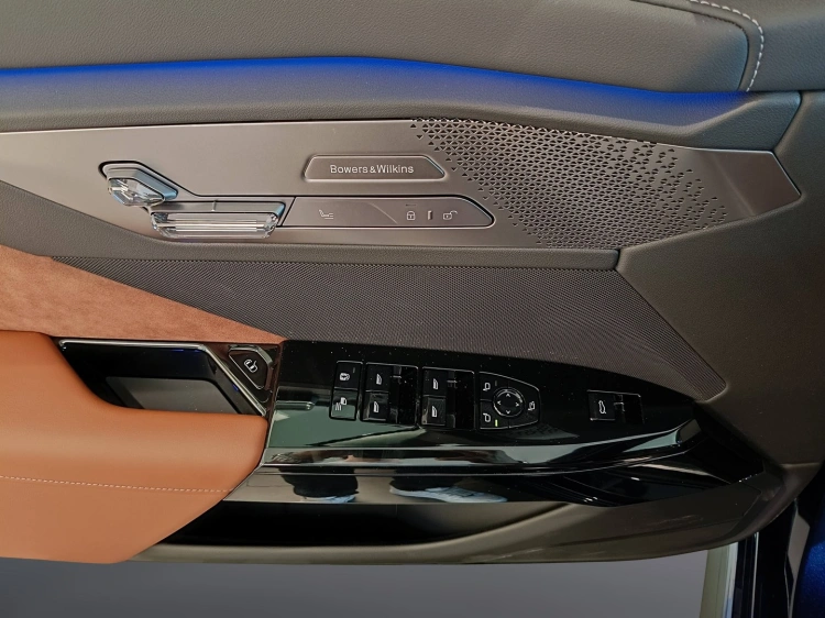 18 - BMW Serie 7 BMW i7 60 xDrive Berlina