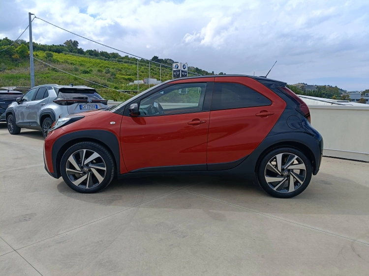 3 - Toyota Aygo X Aygo X 1.0 Lounge 72cv s-cvt