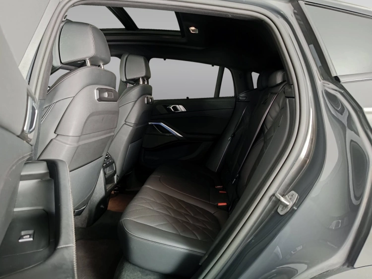 9 - BMW X6 X6 xDrive30d M Sport