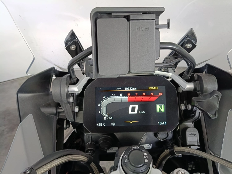 9 - BMW Motorrad GS r1250gs adventure triple black