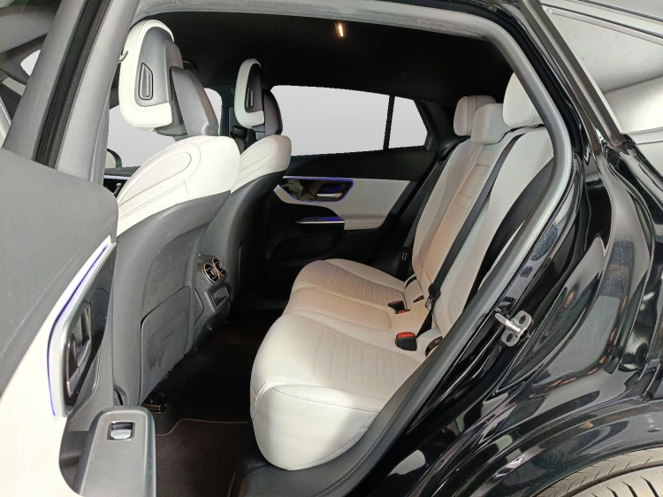 9 - Mercedes-Benz GLC 300 de phev AMG Line Premium 4matic auto