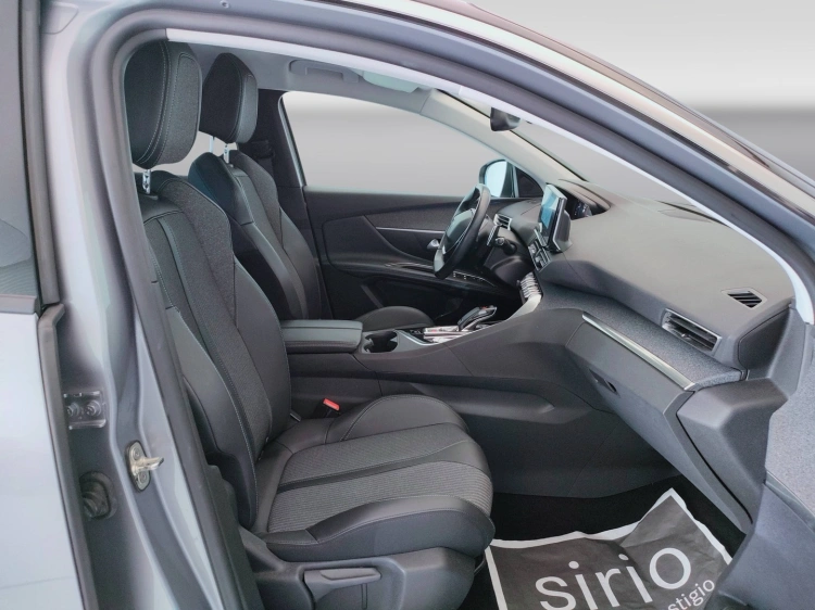 11 - Peugeot 3008 3008 1.5 bluehdi Allure s&s 130cv eat8